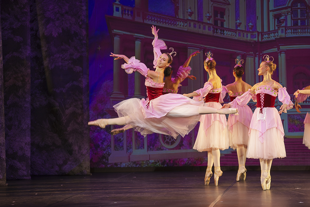 Балет «Красная шапочка» на музыку И. Штрауса