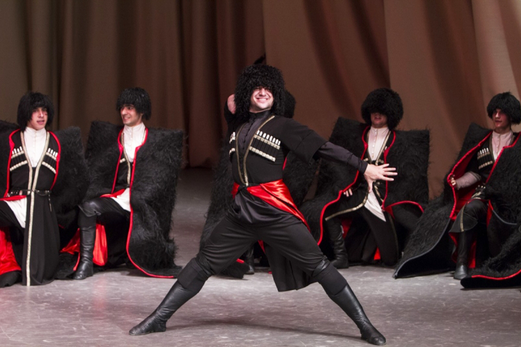 чеченский танец ансамбль нохчо. ансамбль башлам грозный. чеченский ансамбль нохчо. ансамбль нохчо. коллектив ансамбля нохчо.