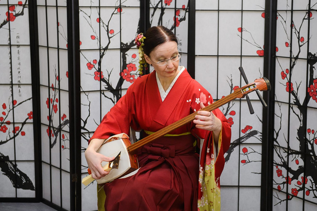 Silken Thread. Music of Japan
