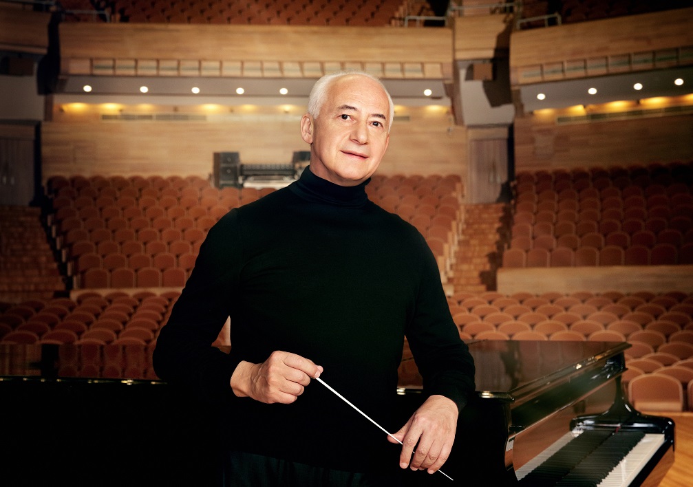 В. Спиваков и НФОР. Моцарт «Большая месса »