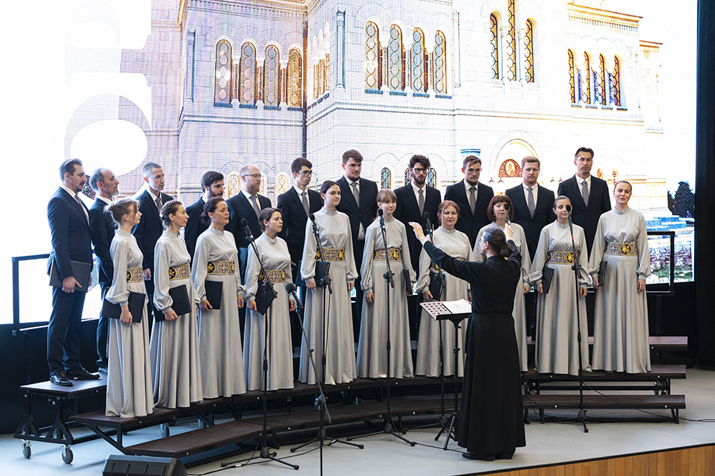 Хор Херсонесского монастыря. Первый концерт в Москве