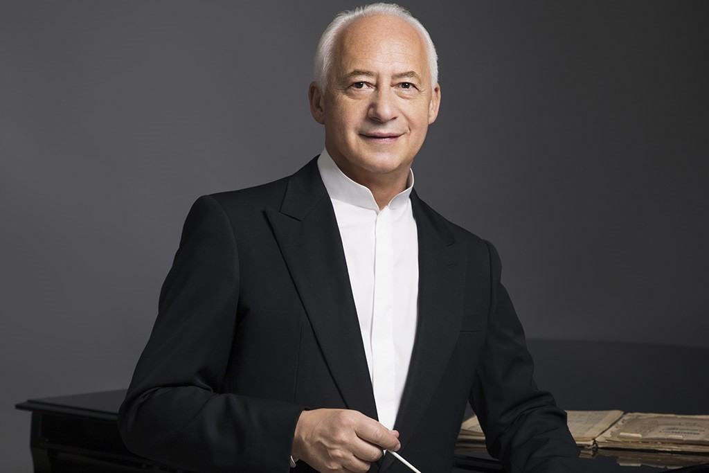 V. Spivakov and NPR Orchestra.