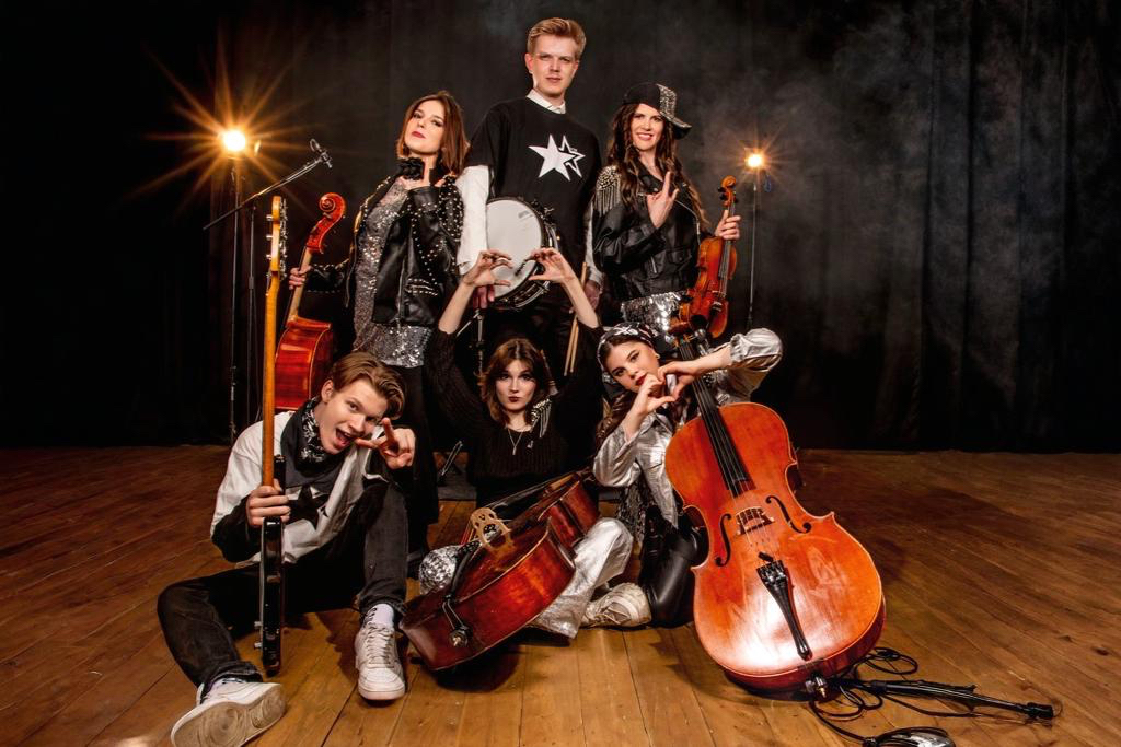 Rockin' Christmas Symphony. Queen-Metallica-Europe*